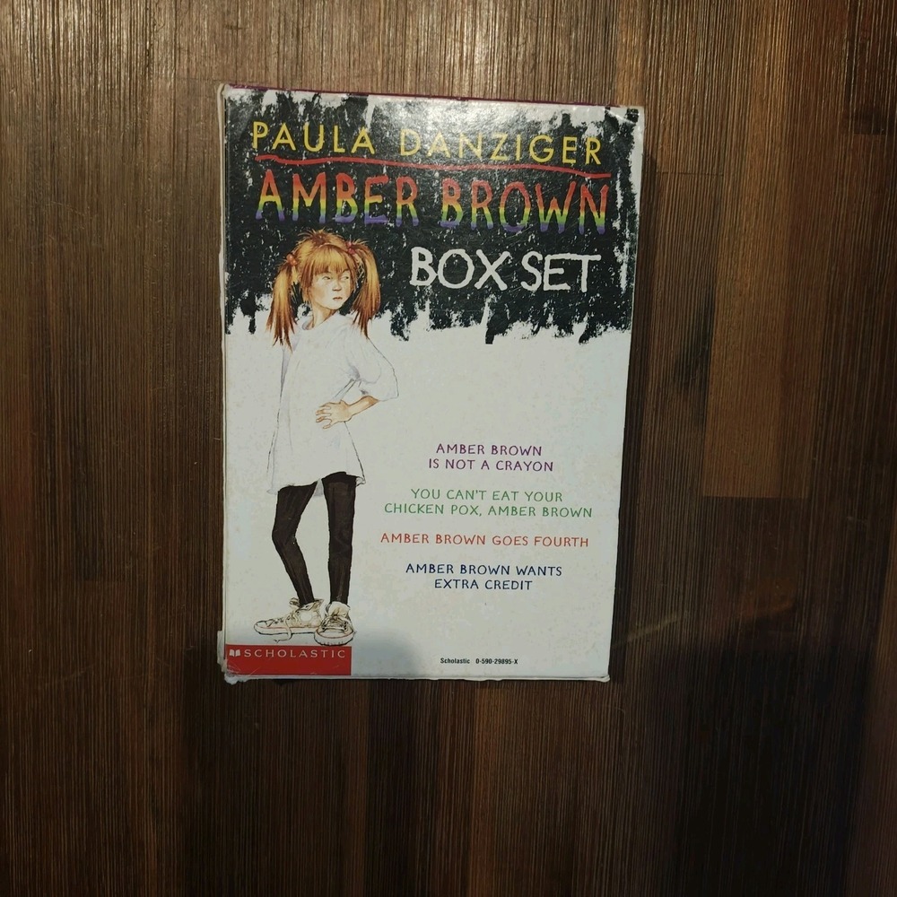AMBER BROWN Box Set - Paula Danziger 4-Book Set) Paperback‎ Chapter Books